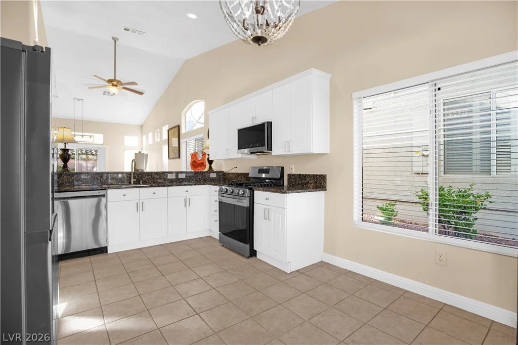 9713 Canyon Walk, Las Vegas, NV 89147