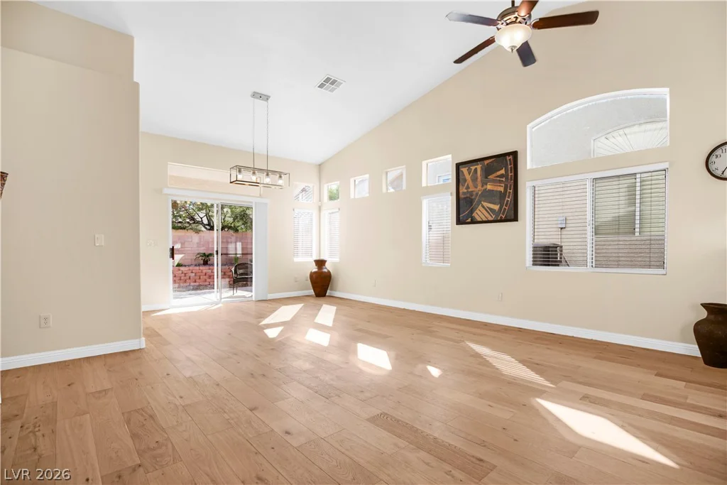 9713 Canyon Walk, Las Vegas, NV 89147