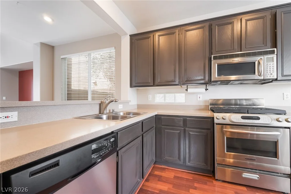 723 Elliot Peak, Las Vegas, NV 89183