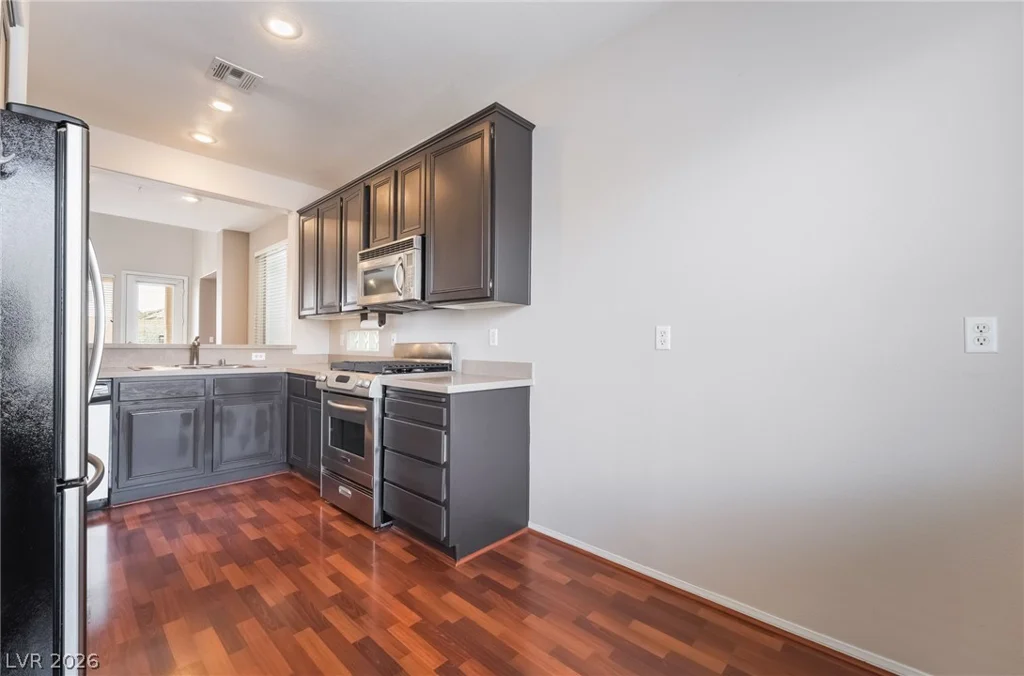 723 Elliot Peak, Las Vegas, NV 89183