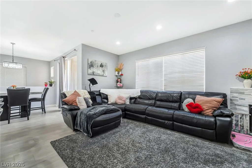 7155 Durango, Las Vegas, NV 89113