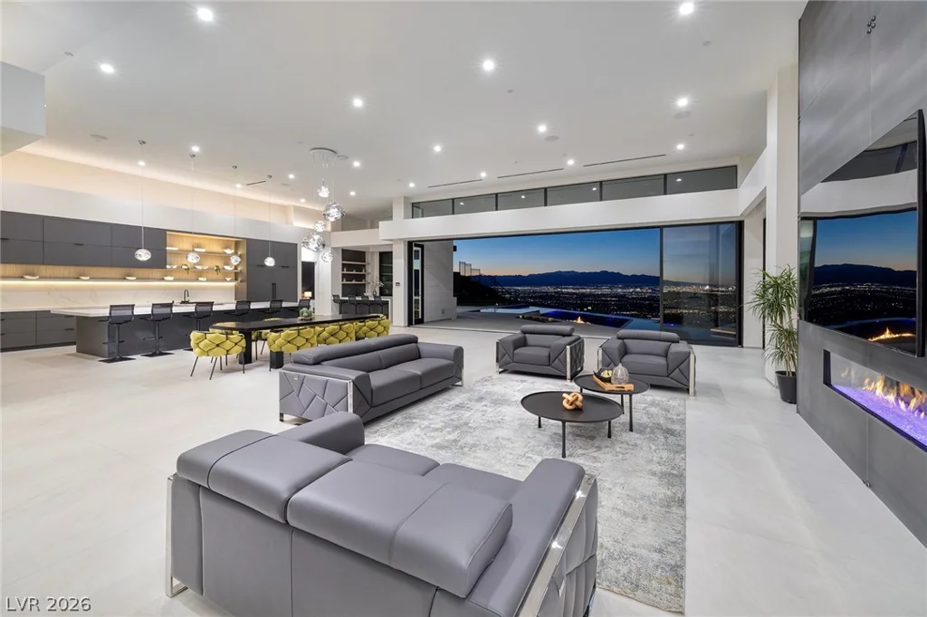563 Grand Rim, Henderson, NV 89012