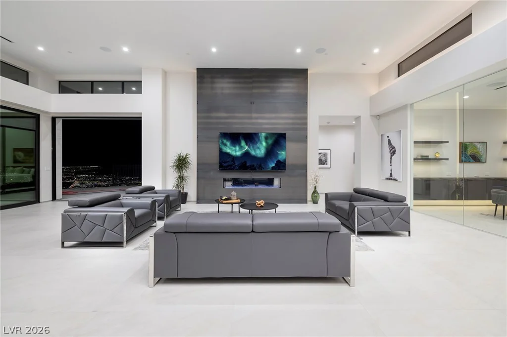 563 Grand Rim, Henderson, NV 89012