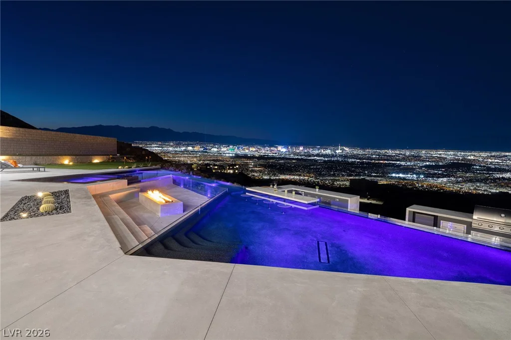 563 Grand Rim, Henderson, NV 89012