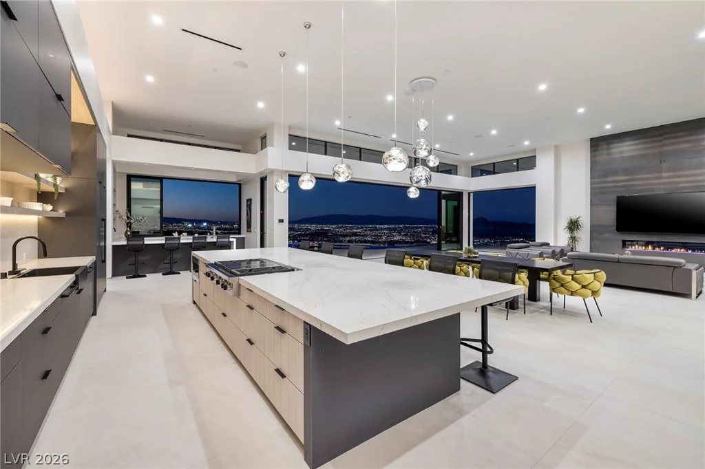 563 Grand Rim, Henderson, NV 89012