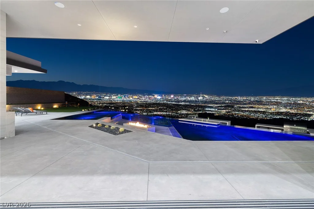 563 Grand Rim, Henderson, NV 89012