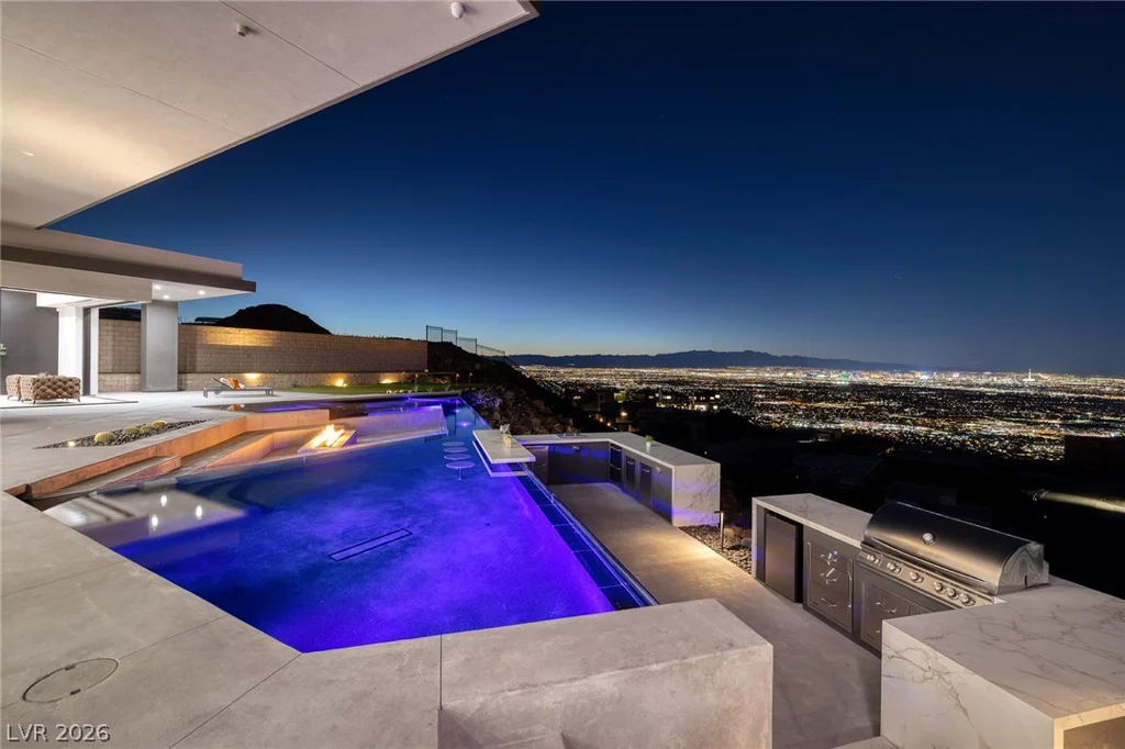 563 Grand Rim, Henderson, NV 89012