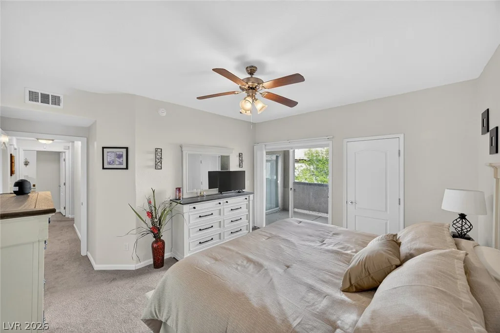 10245 King Henry, Las Vegas, NV 89144