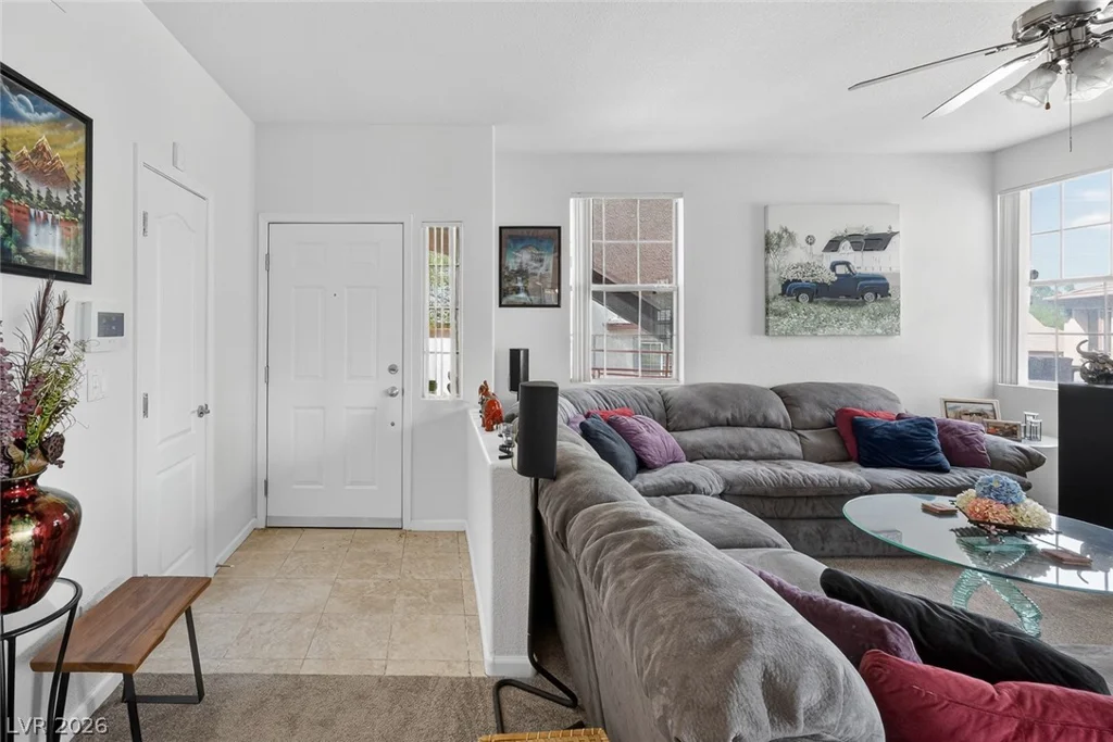 10245 King Henry, Las Vegas, NV 89144