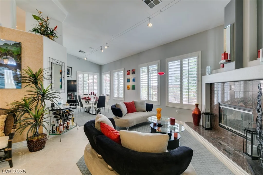 8940 Minsk, Las Vegas, NV 89147