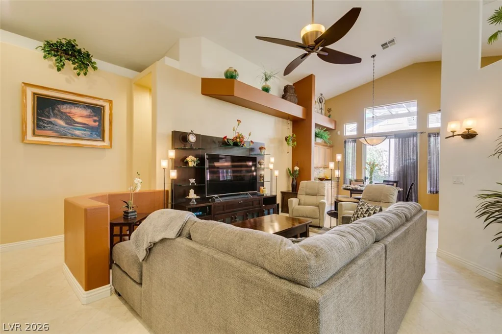 8940 Minsk, Las Vegas, NV 89147