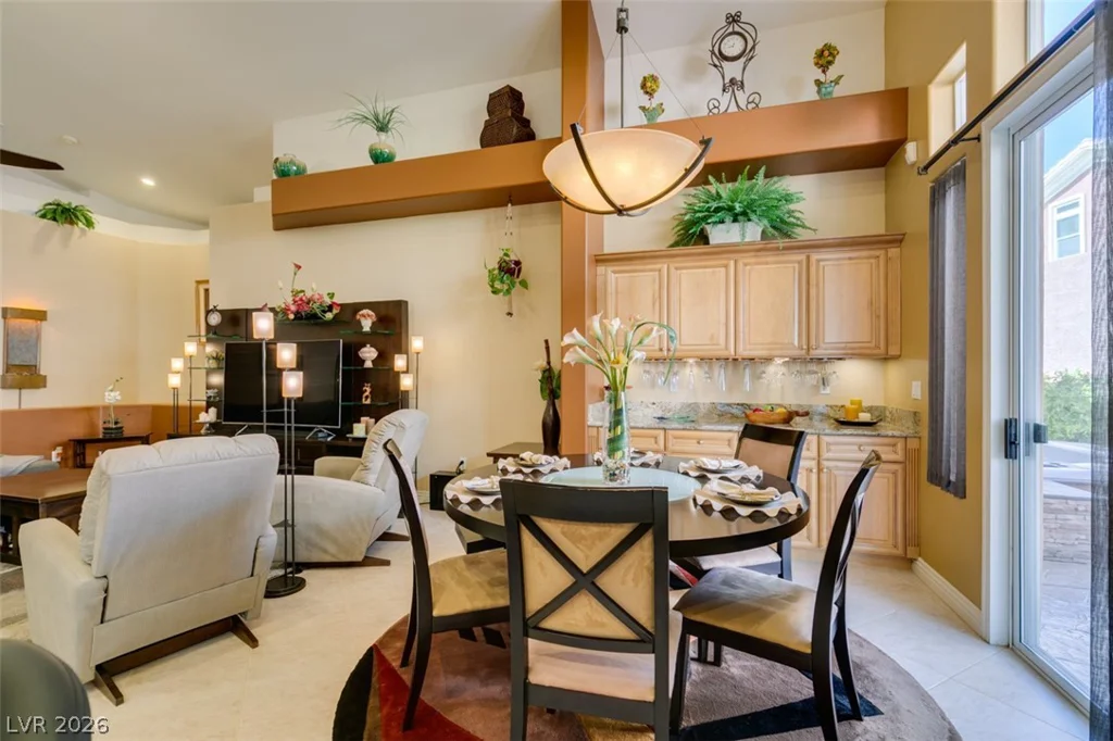 8940 Minsk, Las Vegas, NV 89147