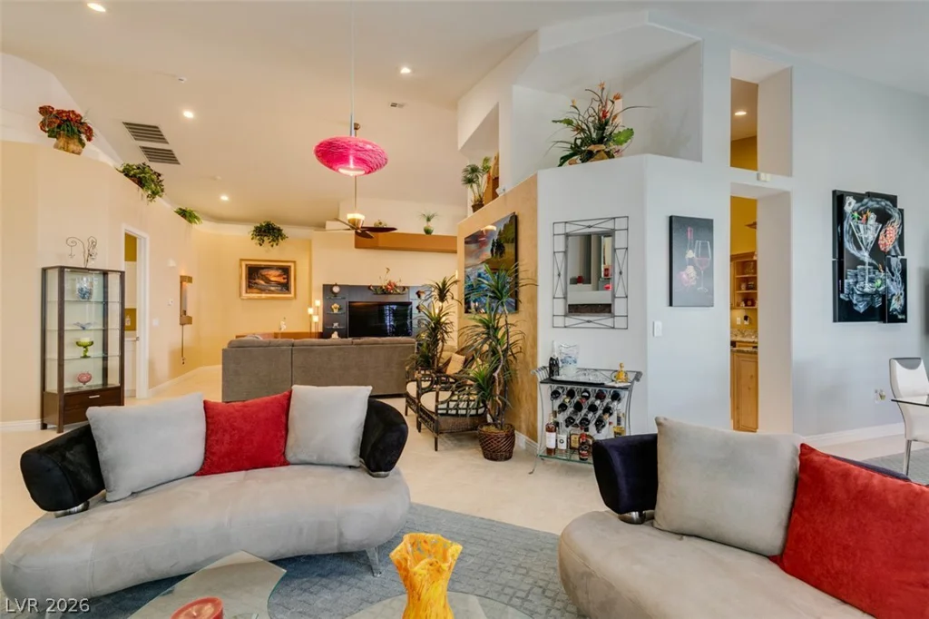 8940 Minsk, Las Vegas, NV 89147
