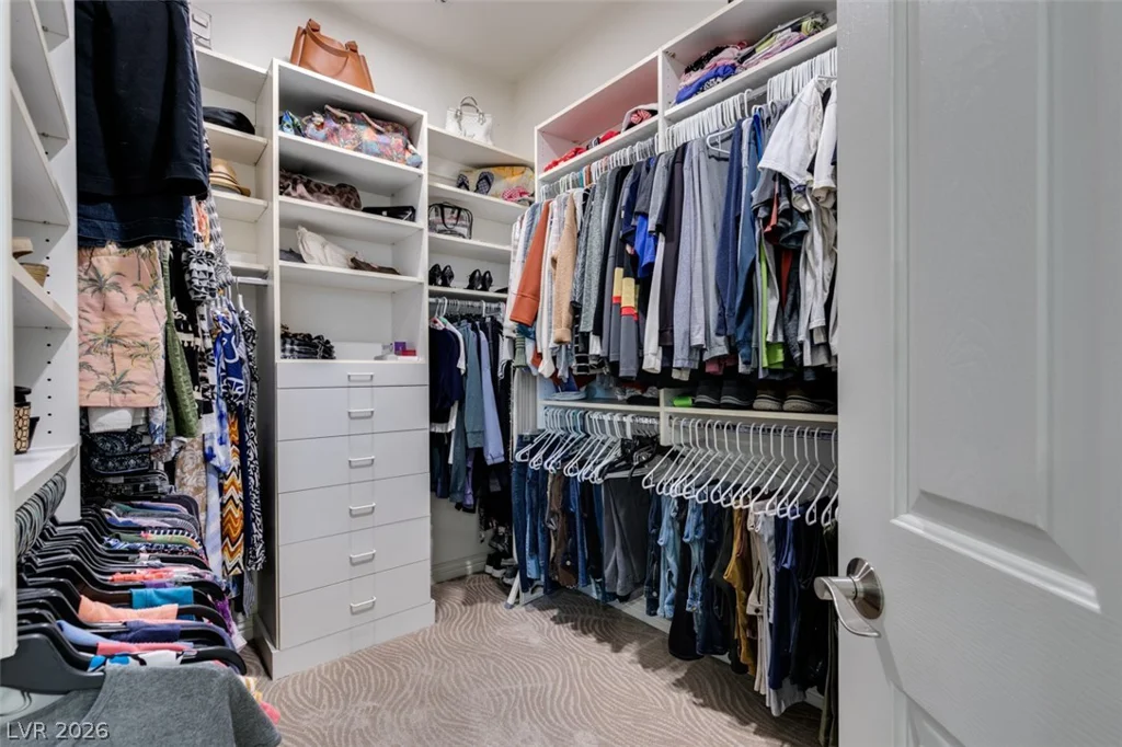 8940 Minsk, Las Vegas, NV 89147