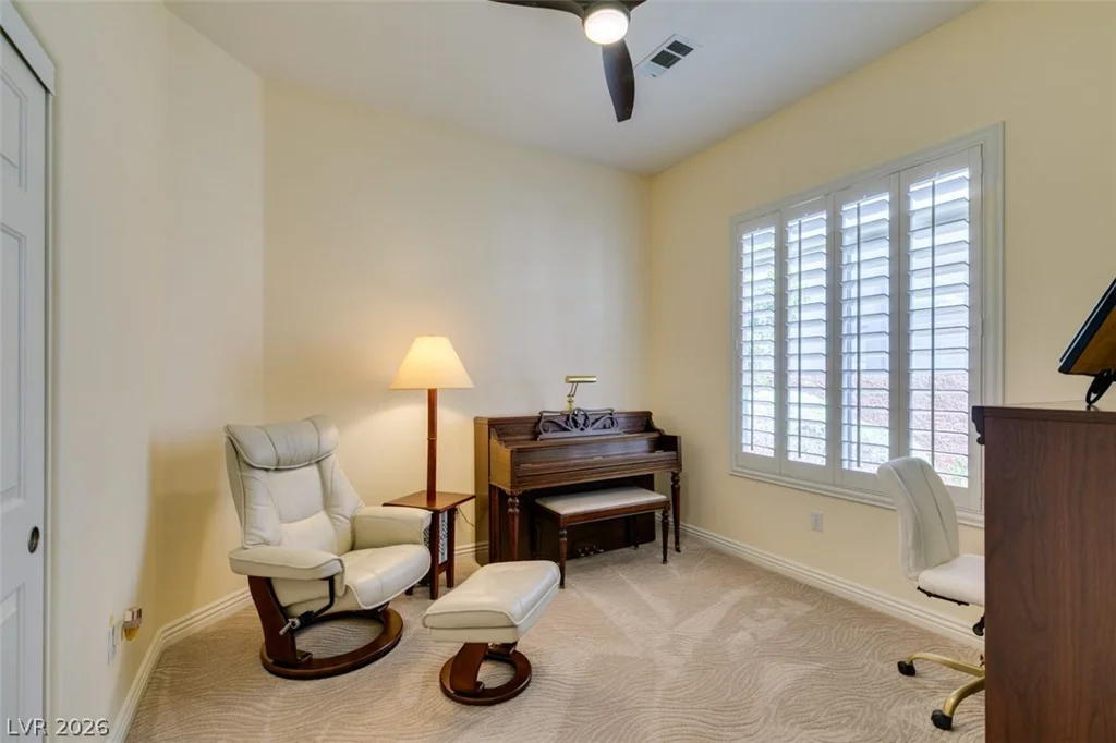 8940 Minsk, Las Vegas, NV 89147