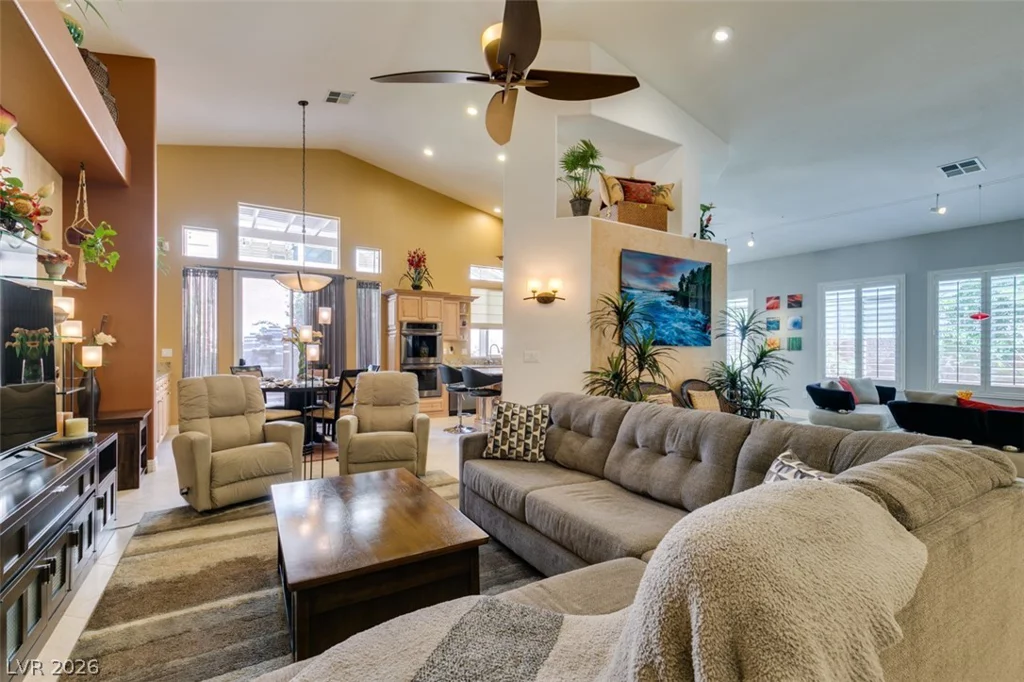 8940 Minsk, Las Vegas, NV 89147