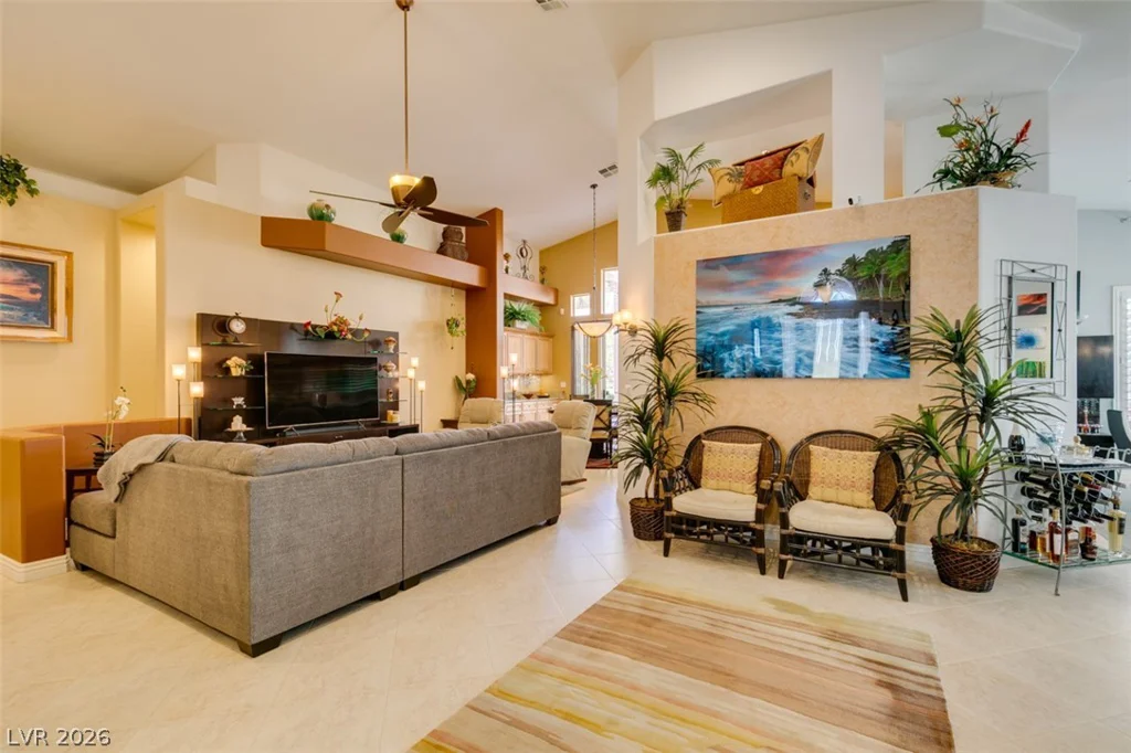 8940 Minsk, Las Vegas, NV 89147