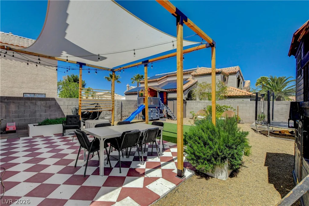 302 Lander, Henderson, NV 89074