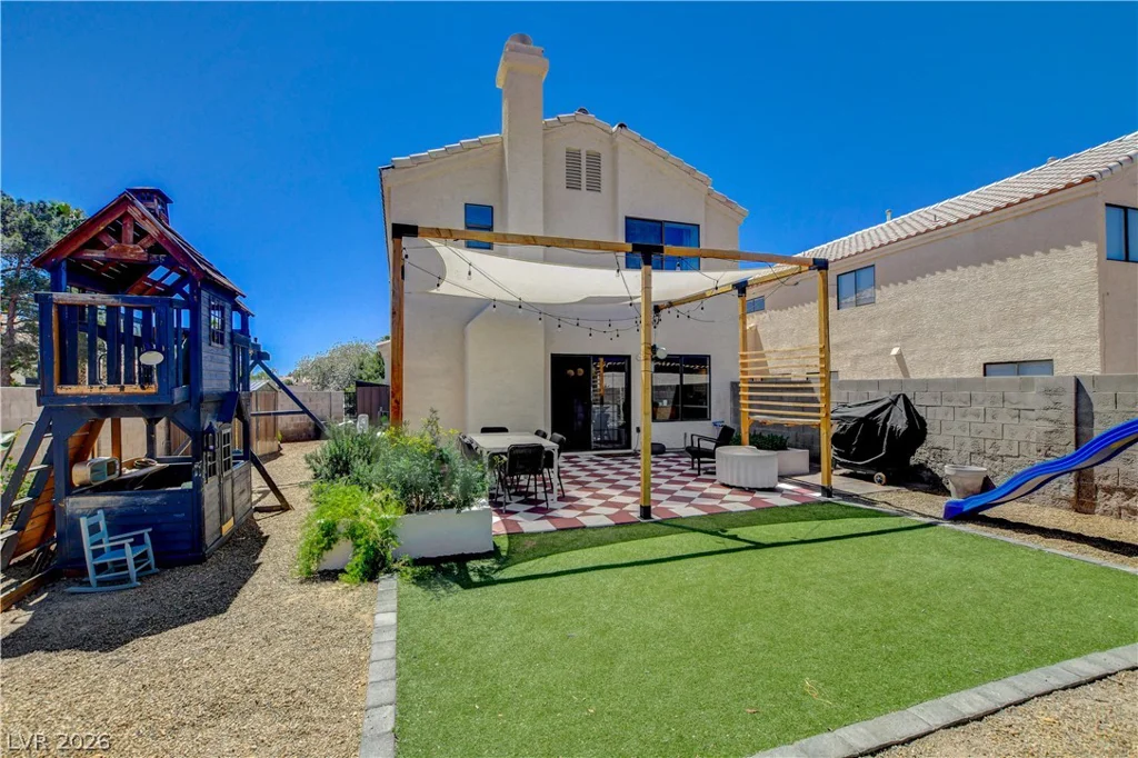 302 Lander, Henderson, NV 89074