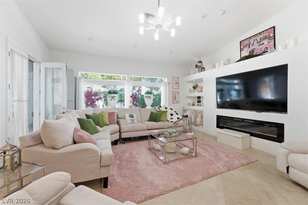 7360 Darby, Las Vegas, NV 89117