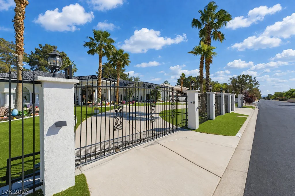 7360 Darby, Las Vegas, NV 89117