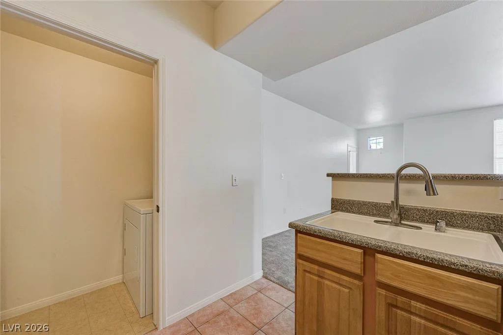 8555 Russell, Las Vegas, NV 89113