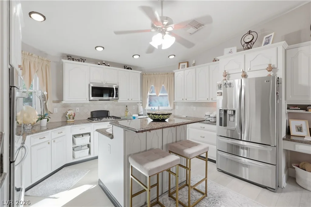 969 Pack Saddle, Henderson, NV 89014