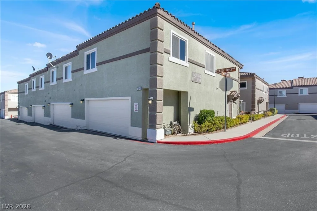 10443 Kitty Joyce, Las Vegas, NV 89129