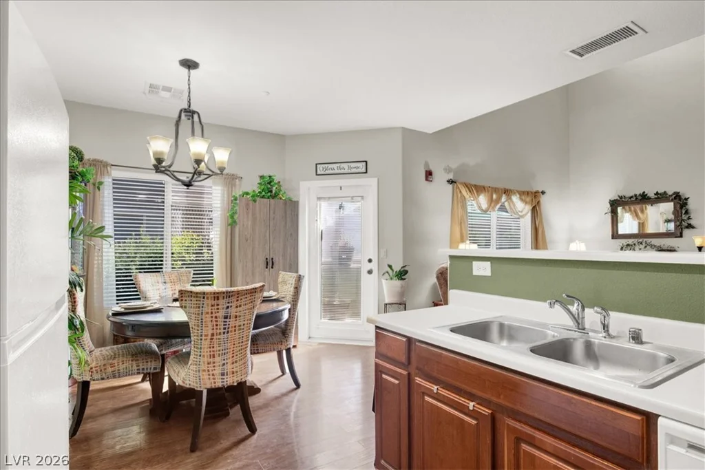 10443 Kitty Joyce, Las Vegas, NV 89129