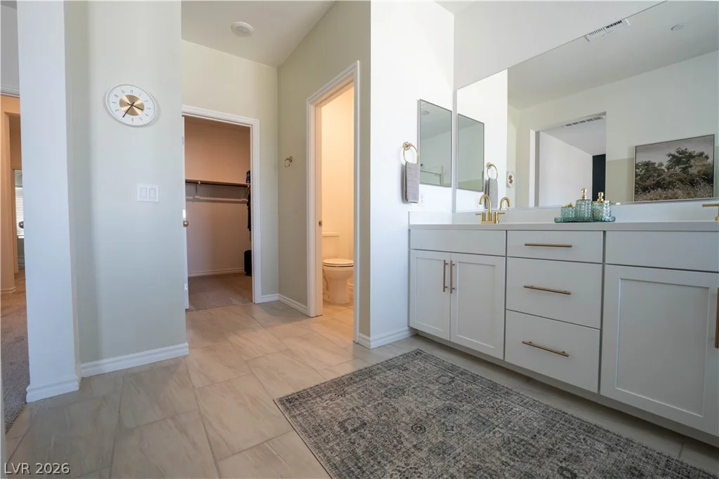 600 Carriage Hill, Las Vegas, NV 89138