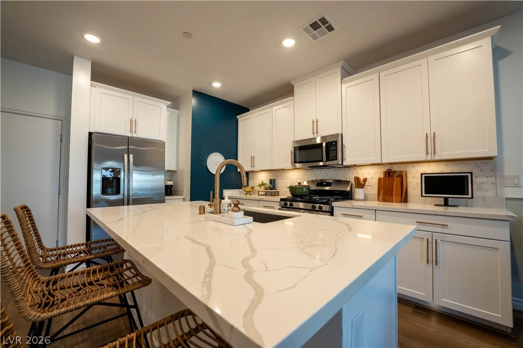 600 Carriage Hill, Las Vegas, NV 89138