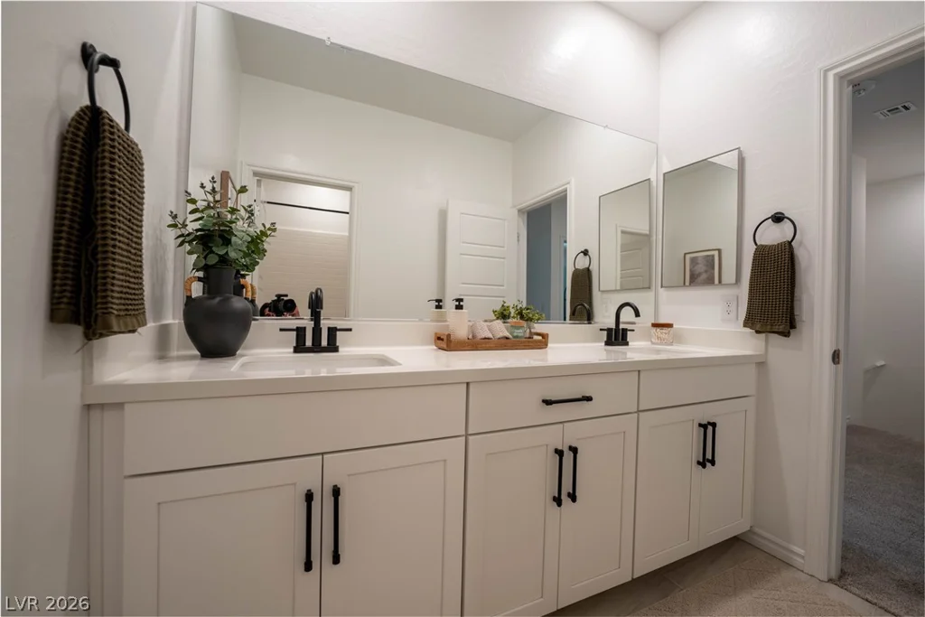 600 Carriage Hill, Las Vegas, NV 89138