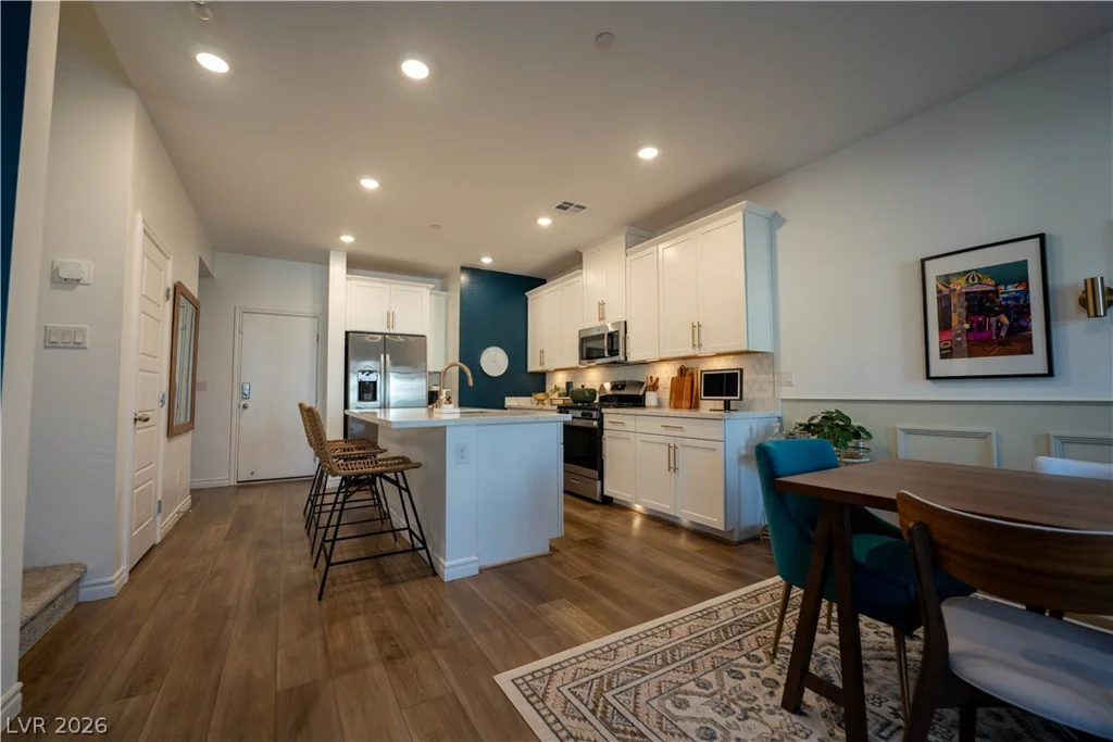 600 Carriage Hill, Las Vegas, NV 89138