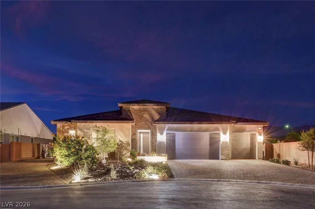 5702 Kings Bluff, Las Vegas, NV 89131