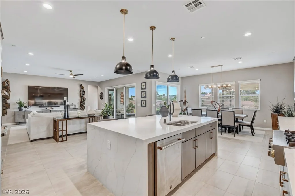 5702 Kings Bluff, Las Vegas, NV 89131