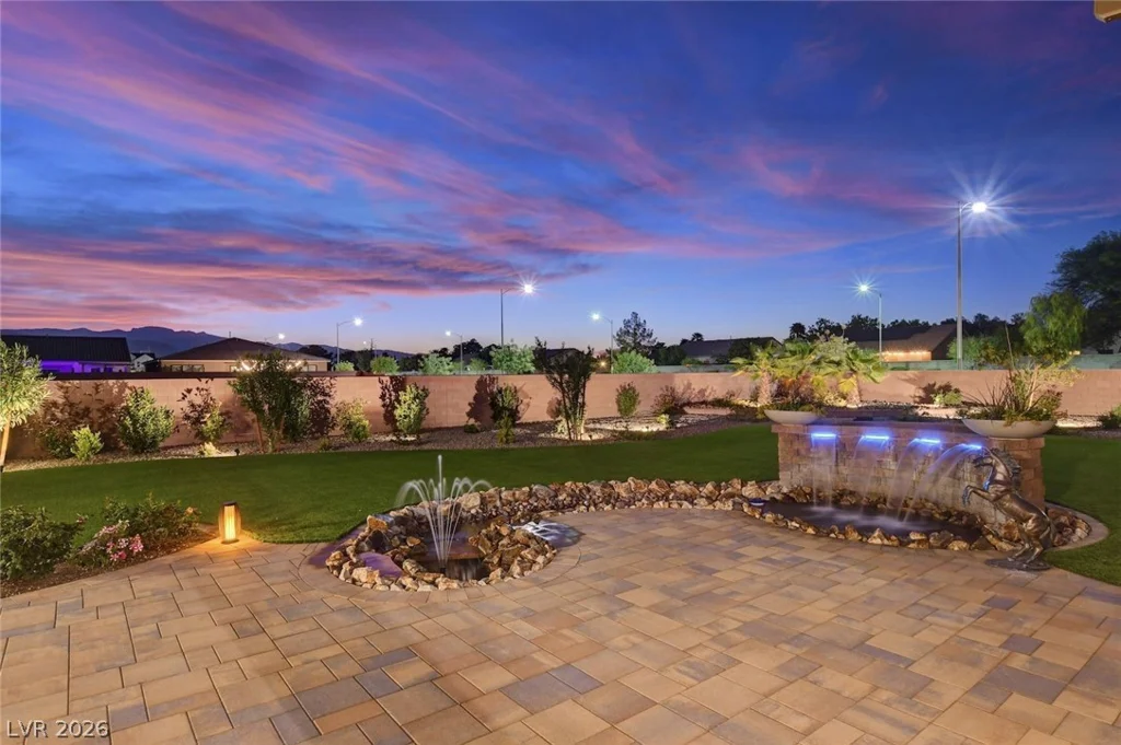 5702 Kings Bluff, Las Vegas, NV 89131