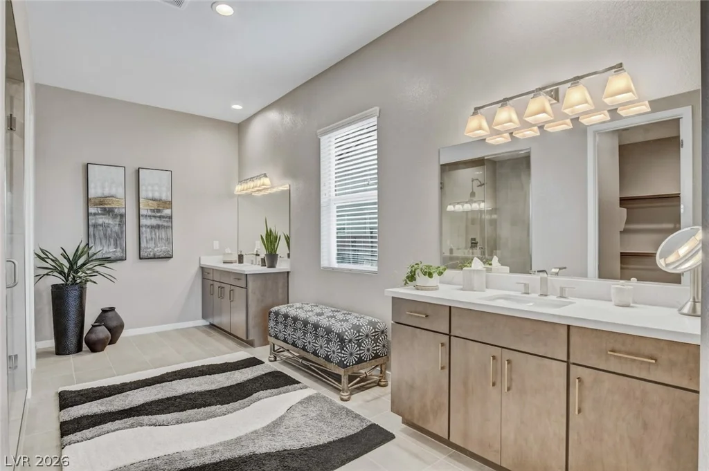 5702 Kings Bluff, Las Vegas, NV 89131