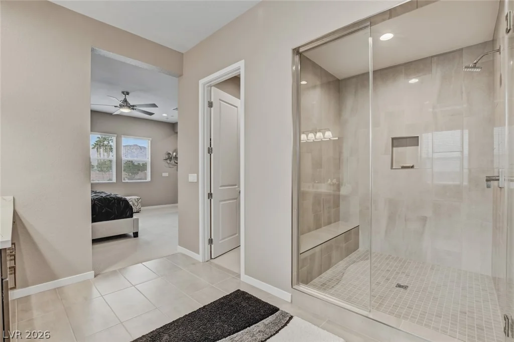 5702 Kings Bluff, Las Vegas, NV 89131