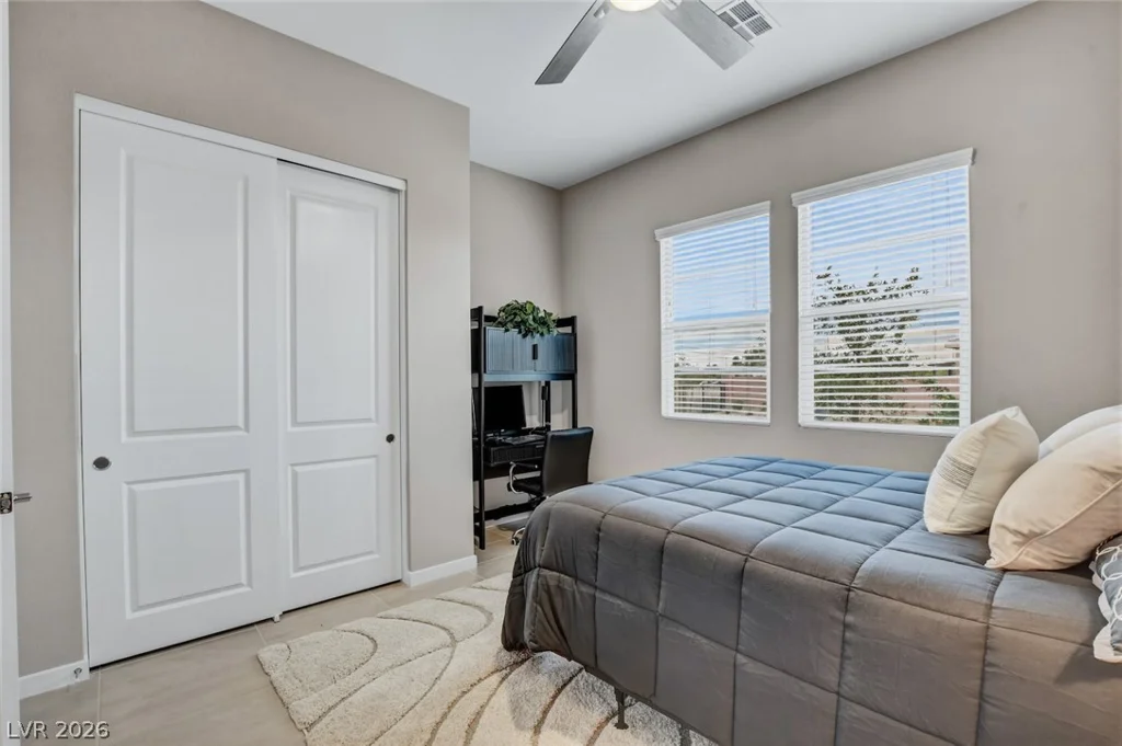 5702 Kings Bluff, Las Vegas, NV 89131