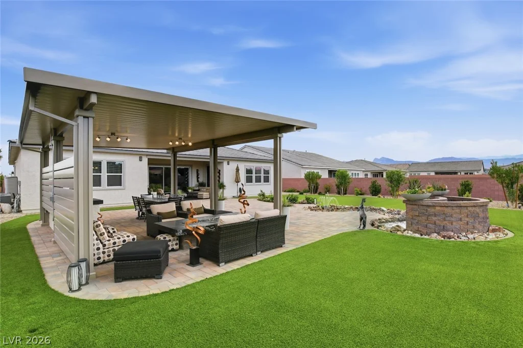 5702 Kings Bluff, Las Vegas, NV 89131