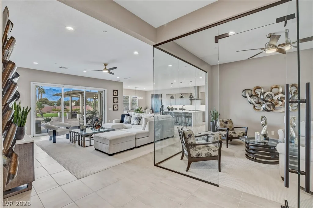 5702 Kings Bluff, Las Vegas, NV 89131