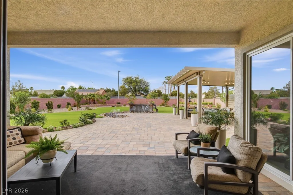 5702 Kings Bluff, Las Vegas, NV 89131