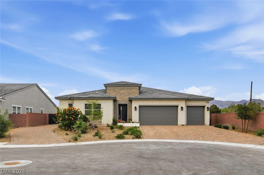 5702 Kings Bluff, Las Vegas, NV 89131