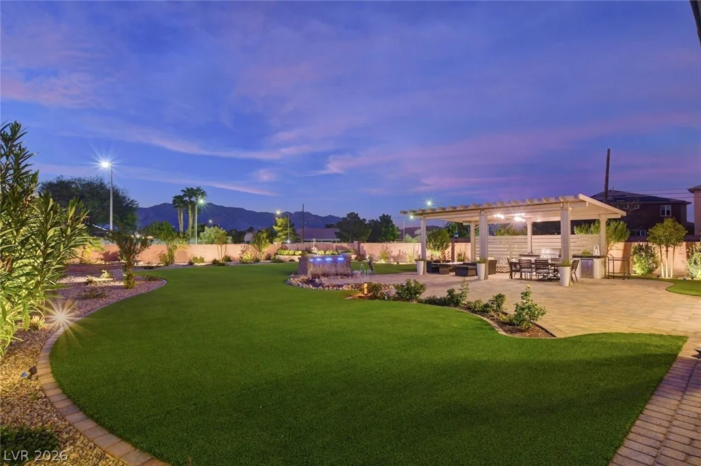 5702 Kings Bluff, Las Vegas, NV 89131