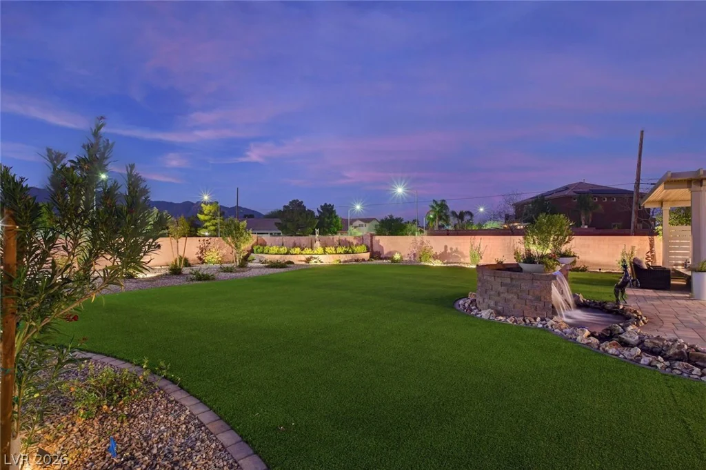 5702 Kings Bluff, Las Vegas, NV 89131