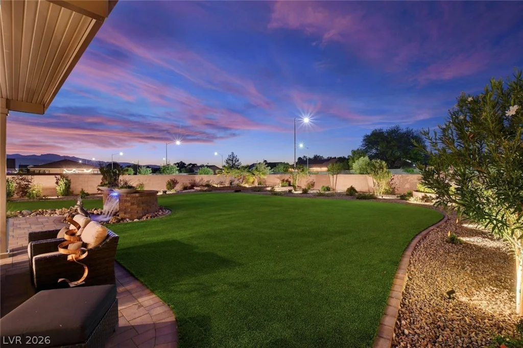 5702 Kings Bluff, Las Vegas, NV 89131
