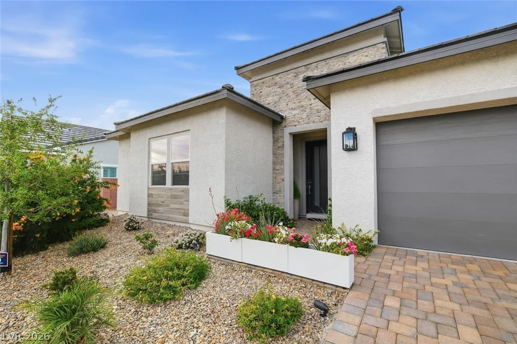 5702 Kings Bluff, Las Vegas, NV 89131