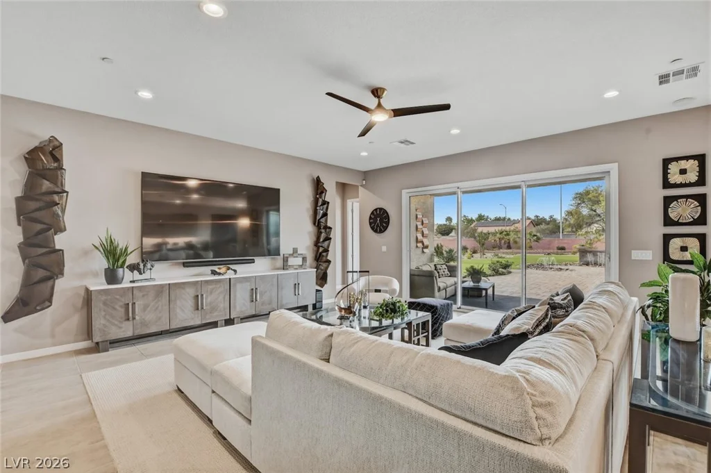 5702 Kings Bluff, Las Vegas, NV 89131