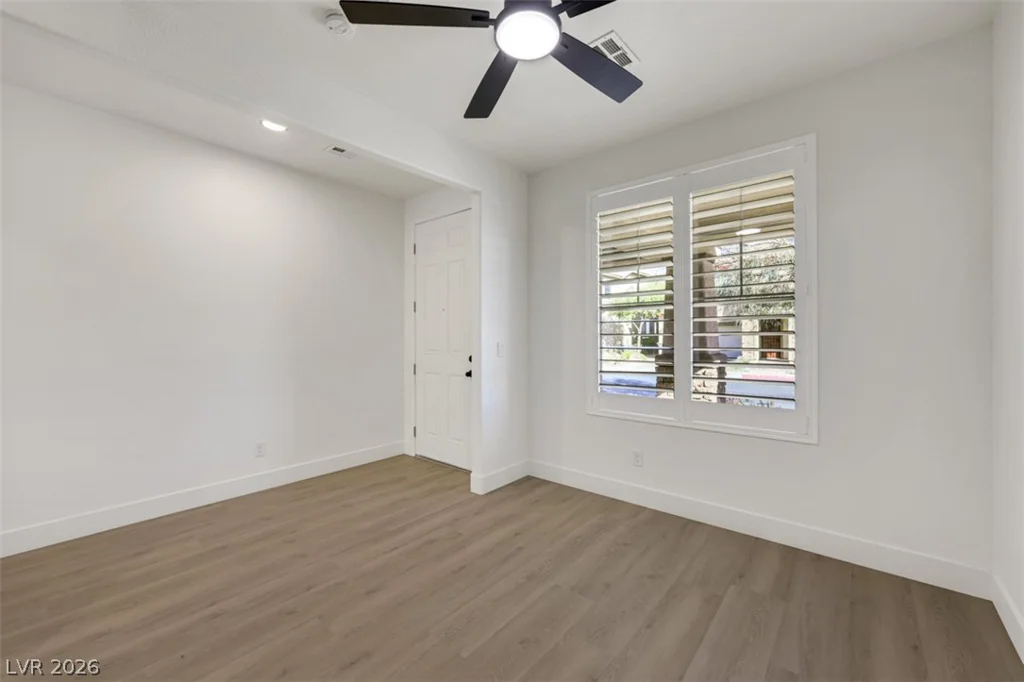 7035 Thistle Ridge, Las Vegas, NV 89166