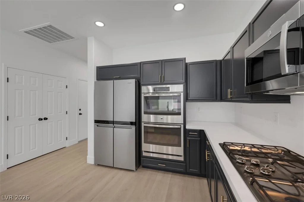 7035 Thistle Ridge, Las Vegas, NV 89166